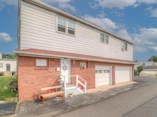 641 Main Street, Avoca, PA 18641