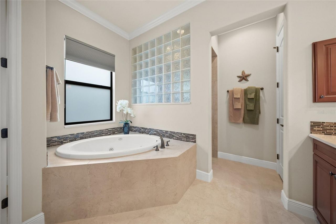 4110 Commodore Boulevard, Cortez, FL 34215 Photo