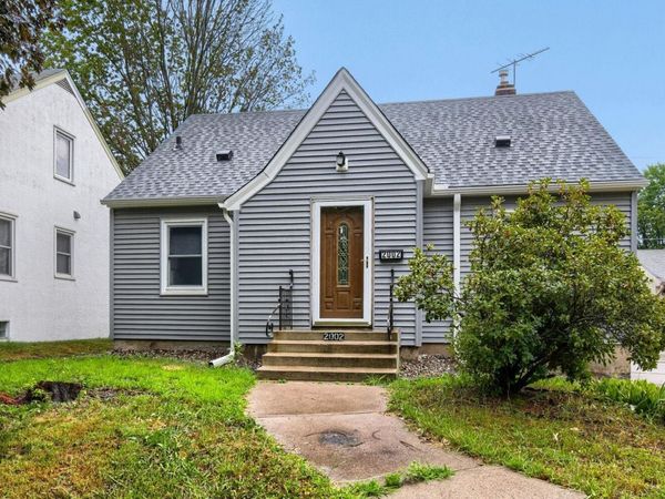 2002 Bush Avenue E, Saint Paul, MN 55119