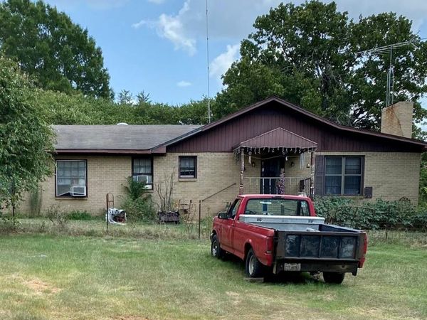 1852 857, Grand Saline, TX 75140