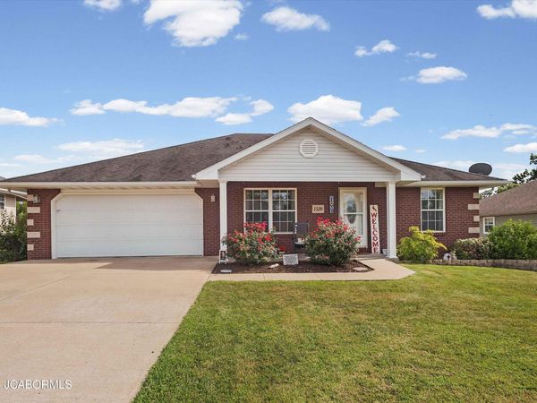 1520 LA HACIENDA COURT, Jefferson City, MO 65101