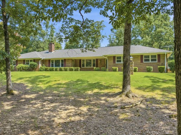32 Fairway Pl , Selmer, TN 38375
