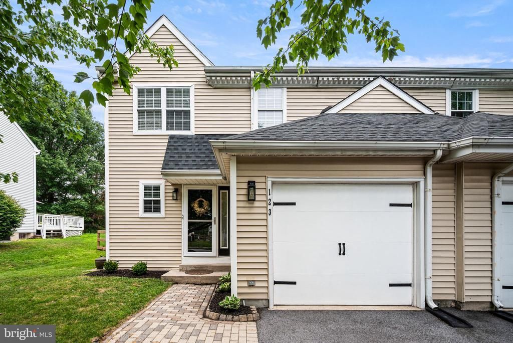 123 AZALEA CIRCLE , ROYERSFORD, PA 19468