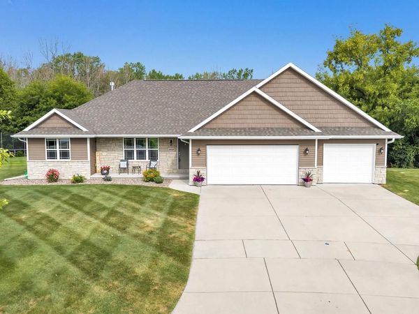 2458 PRAIRIE WIND COURT, Green Bay, WI 54303