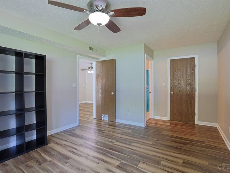 5982 Meadowcreek Drive, Unit 3, Miami Twp, OH 45150 Photo 12