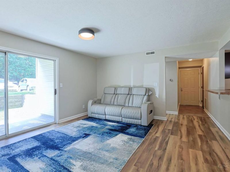 5982 Meadowcreek Drive, Unit 3, Miami Twp, OH 45150 Photo 3