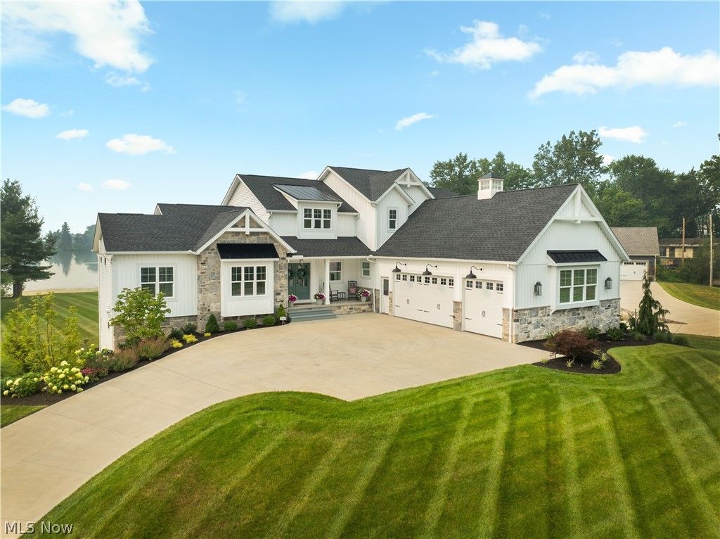 5768 Springlake Road Nw, Canton, OH 44718 Main Photo
