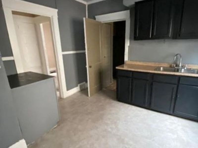 14720 Coit Road , Cleveland, OH 44110 Photo 4