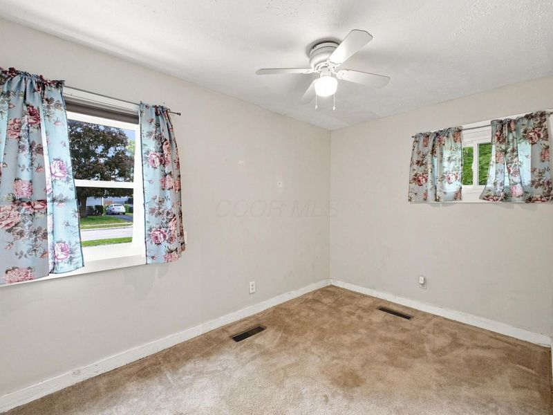 367 Yarmouth Lane, Columbus, OH 43228 Photo 18