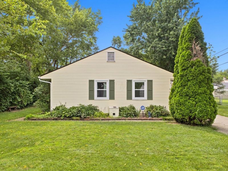 367 Yarmouth Lane, Columbus, OH 43228 Photo 8