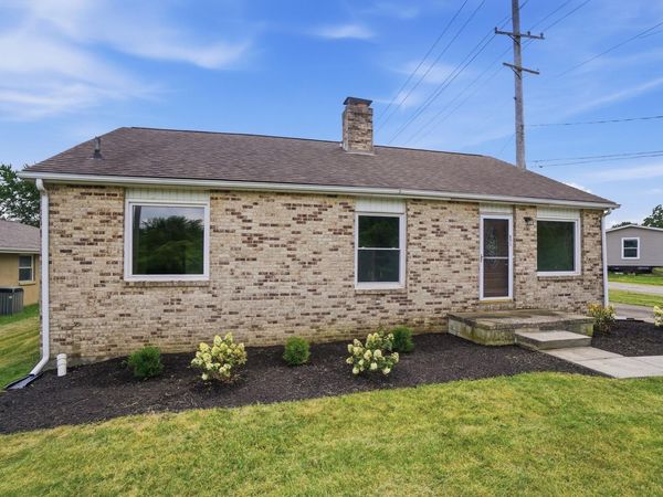 571 South Street , Delaware, OH 43015