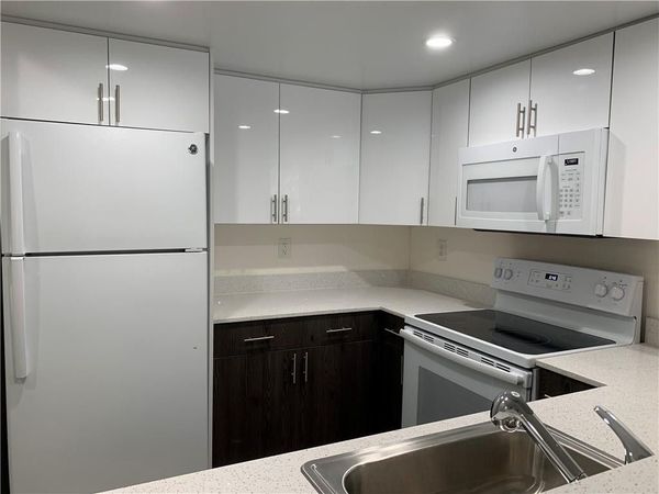 401 NW 34 Street, Unit 95-114, Pompano Beach, FL 33064
