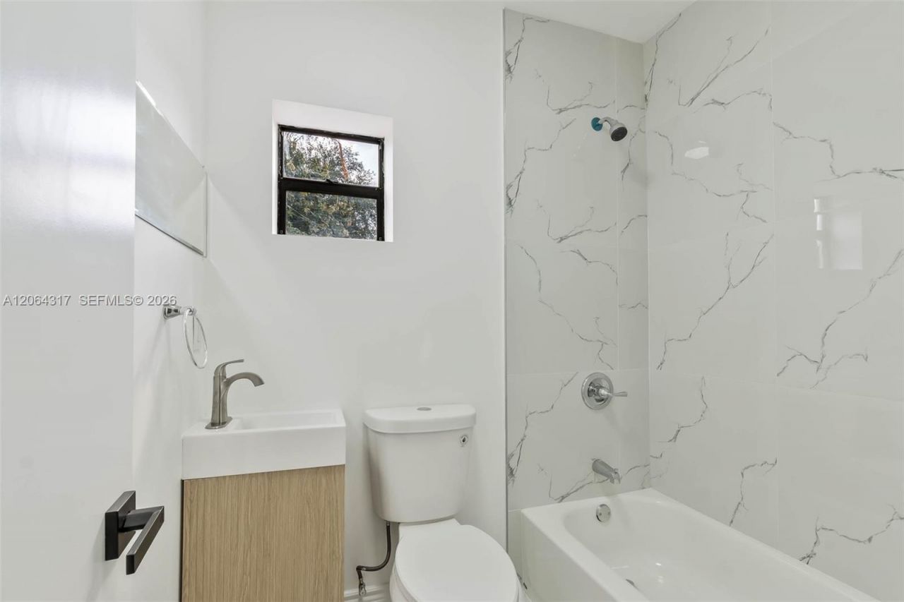 583 NW 47th Ter, Miami, FL 33127 Photo