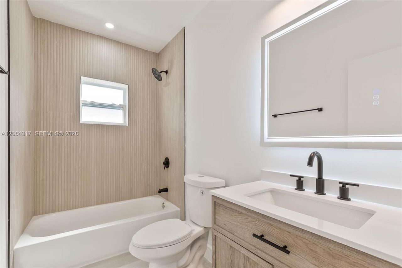 583 NW 47th Ter, Miami, FL 33127 Photo