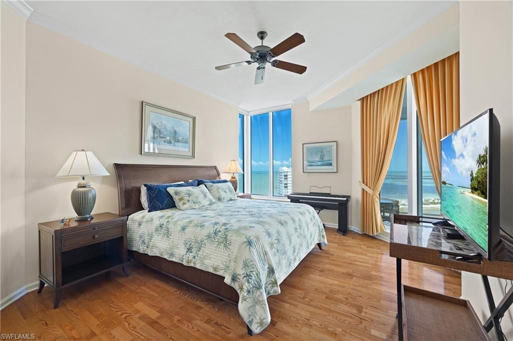 60 Seagate Dr , Unit 105, Naples, FL 34103 Photo