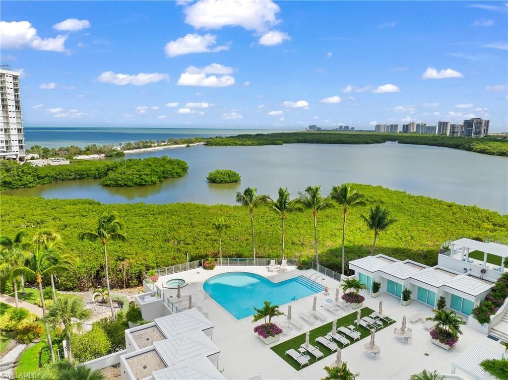 60 Seagate Dr , Unit 105, Naples, FL 34103 Photo