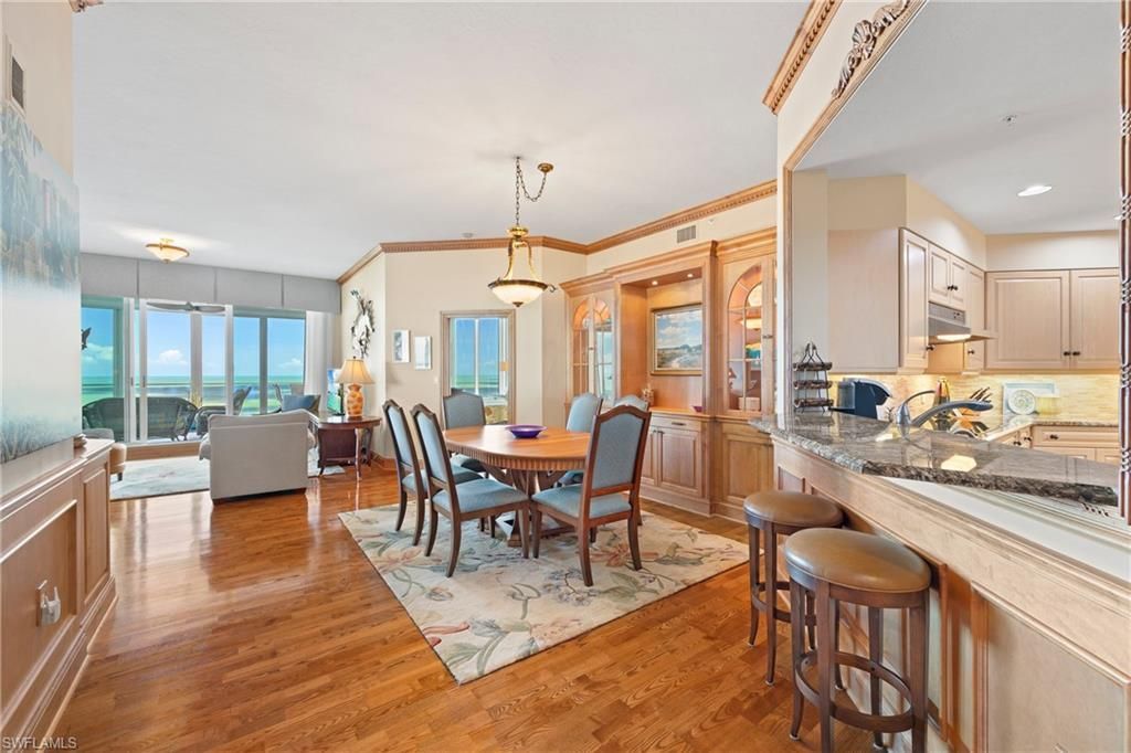 60 Seagate Dr , Unit 105, Naples, FL 34103 Photo