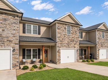 1037 Graystone Lane, Forest, VA 24551