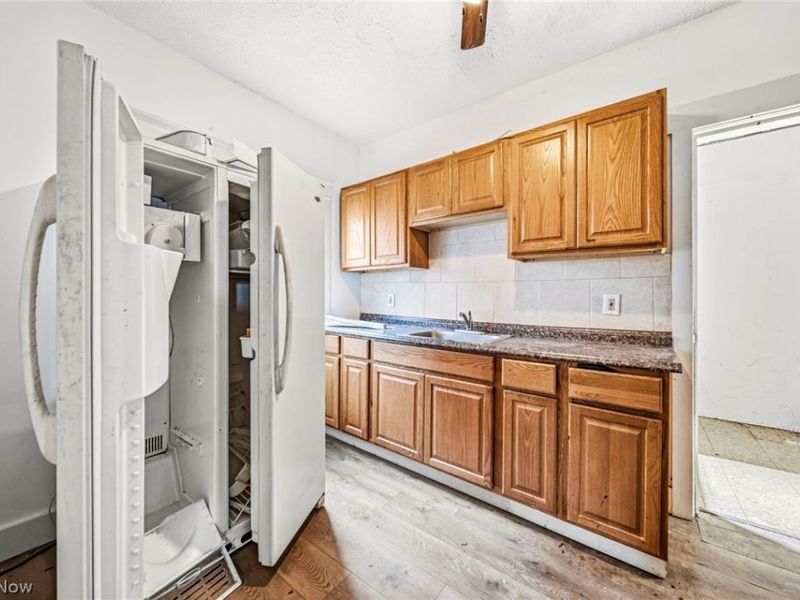 11912 Cromwell Avenue , Cleveland, OH 44120 Photo 9