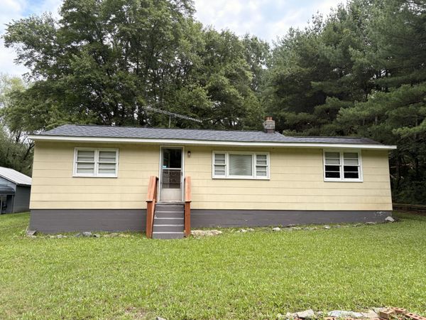 421 Beverly Heights RD , Chatham, VA 24531