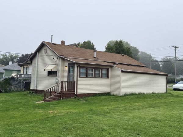211 N 3rd Street , Hoopeston, IL 60942