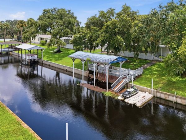 2086 STARBOARD DRIVE , GENEVA, FL 32732