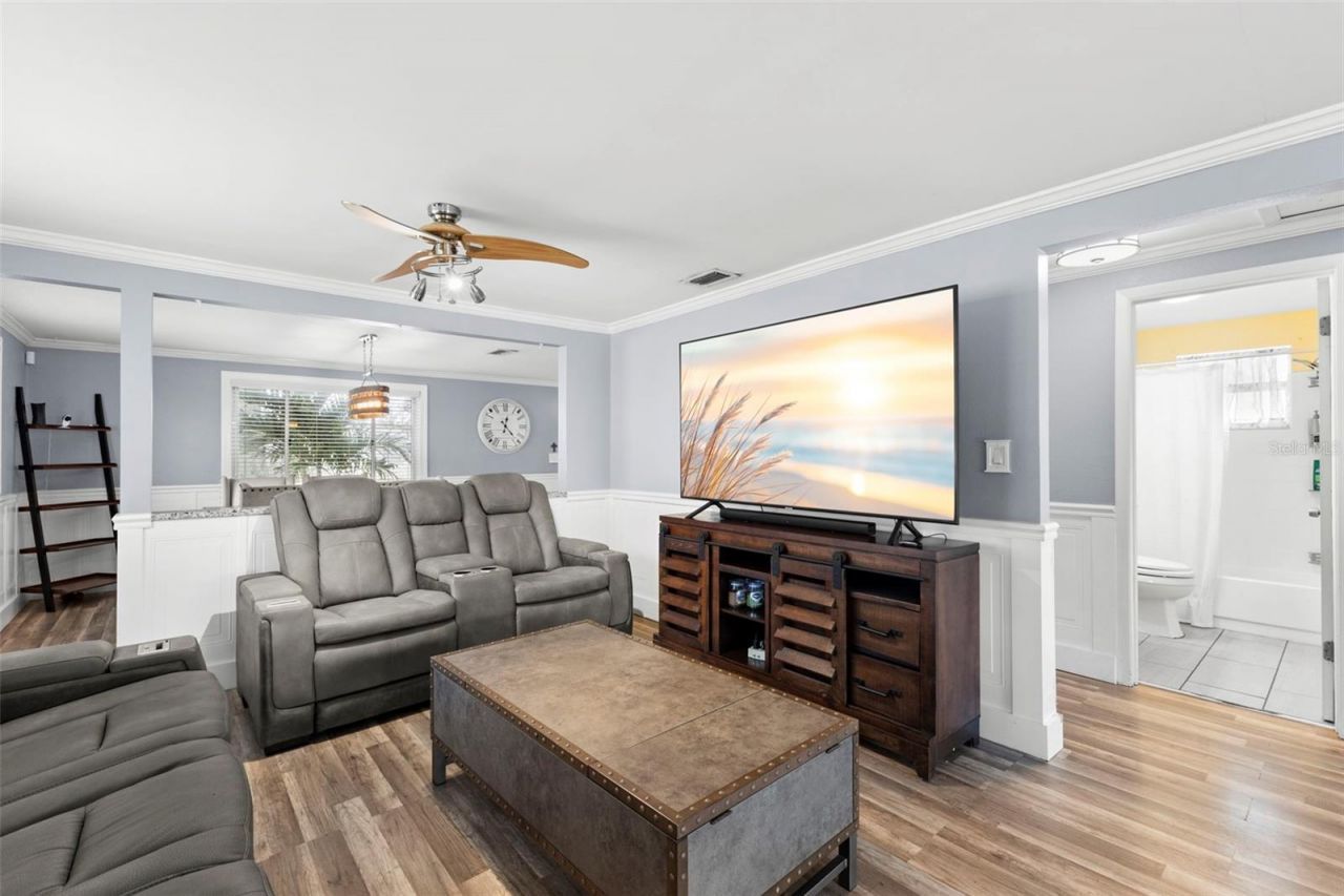 5210 6th Street S, Saint Petersburg, FL 33705 Photo