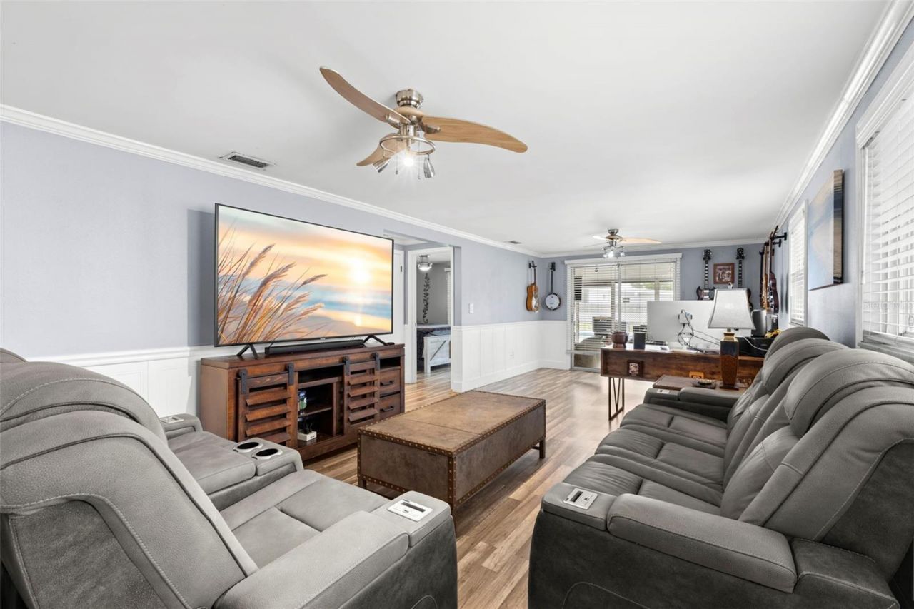 5210 6th Street S, Saint Petersburg, FL 33705 Photo