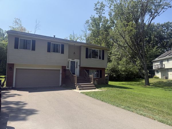 4283 Woodstock Road, Waterford, MI 48328