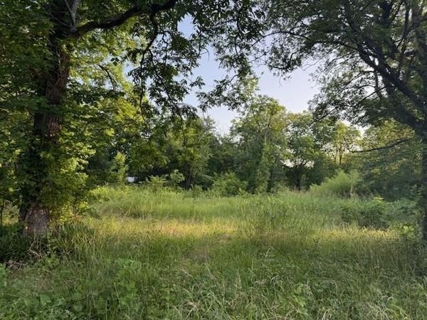 202 Elm Street , Roxton, TX 75477