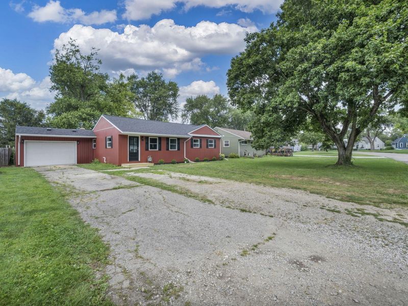 1434 Grimes Circle, Urbana, OH 43078 Photo 3