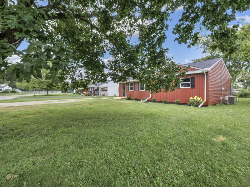 1434 Grimes Circle, Urbana, OH 43078 Photo 4