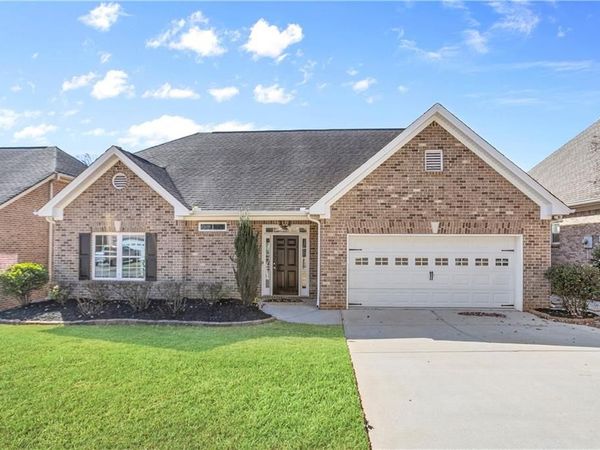 726 Retreat Woods Way, Dacula, GA 30019