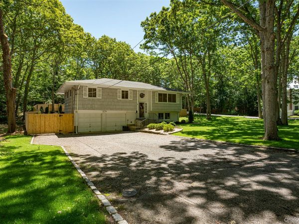 26 Valleywood Road , Commack, NY 11725