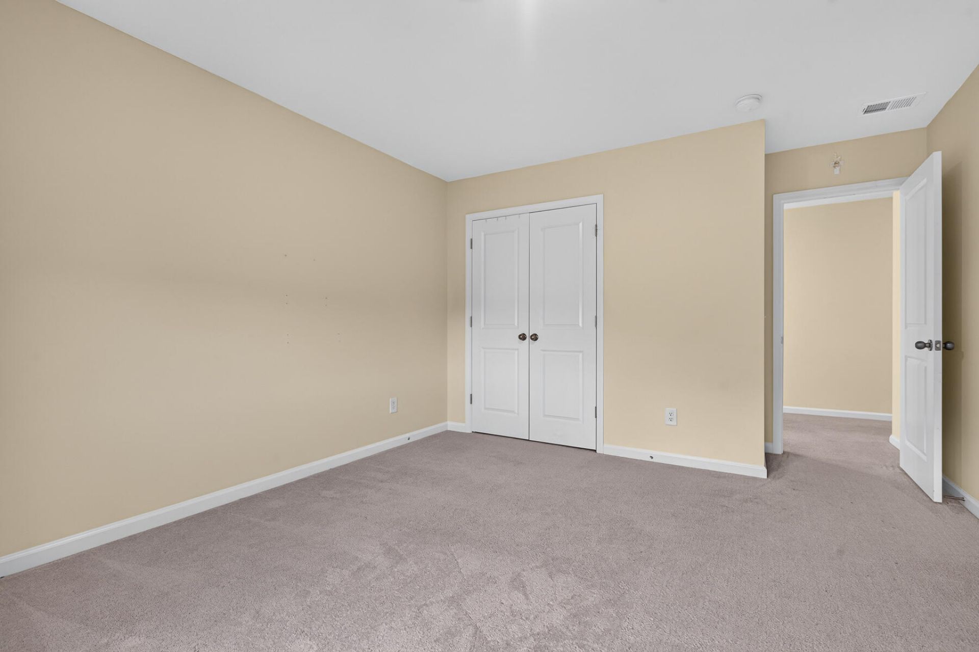 609 Squire Pope Road Photo 37