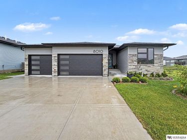 8010 Patrick Avenue, Lincoln, NE 68516