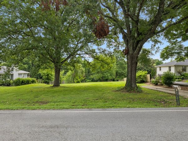 3518 Pleasant Valley Rd , Nashville, TN 37204