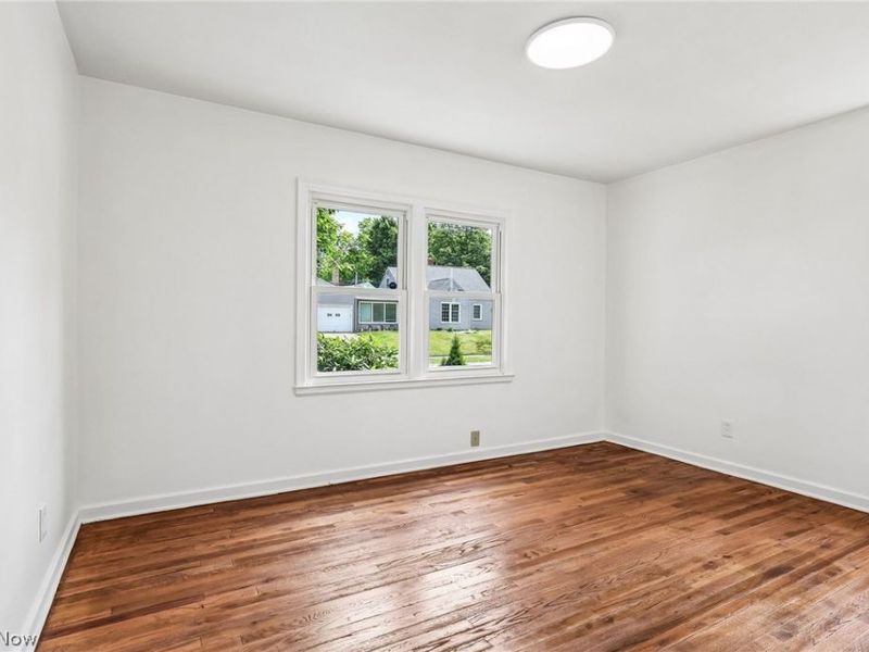 1666 Thornapple Avenue , Akron, OH 44301 Photo 9