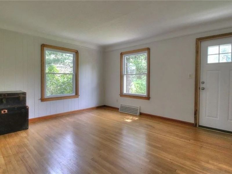 33901 Eddy Road, Willoughby Hills, OH 44094 Photo 8