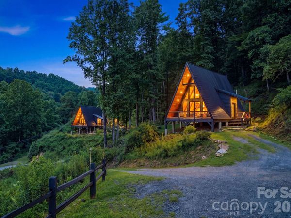 11392 & 11394 US 19W Highway , Burnsville, NC 28714