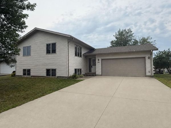 215 Gould Avenue NE, Bemidji, MN 56601