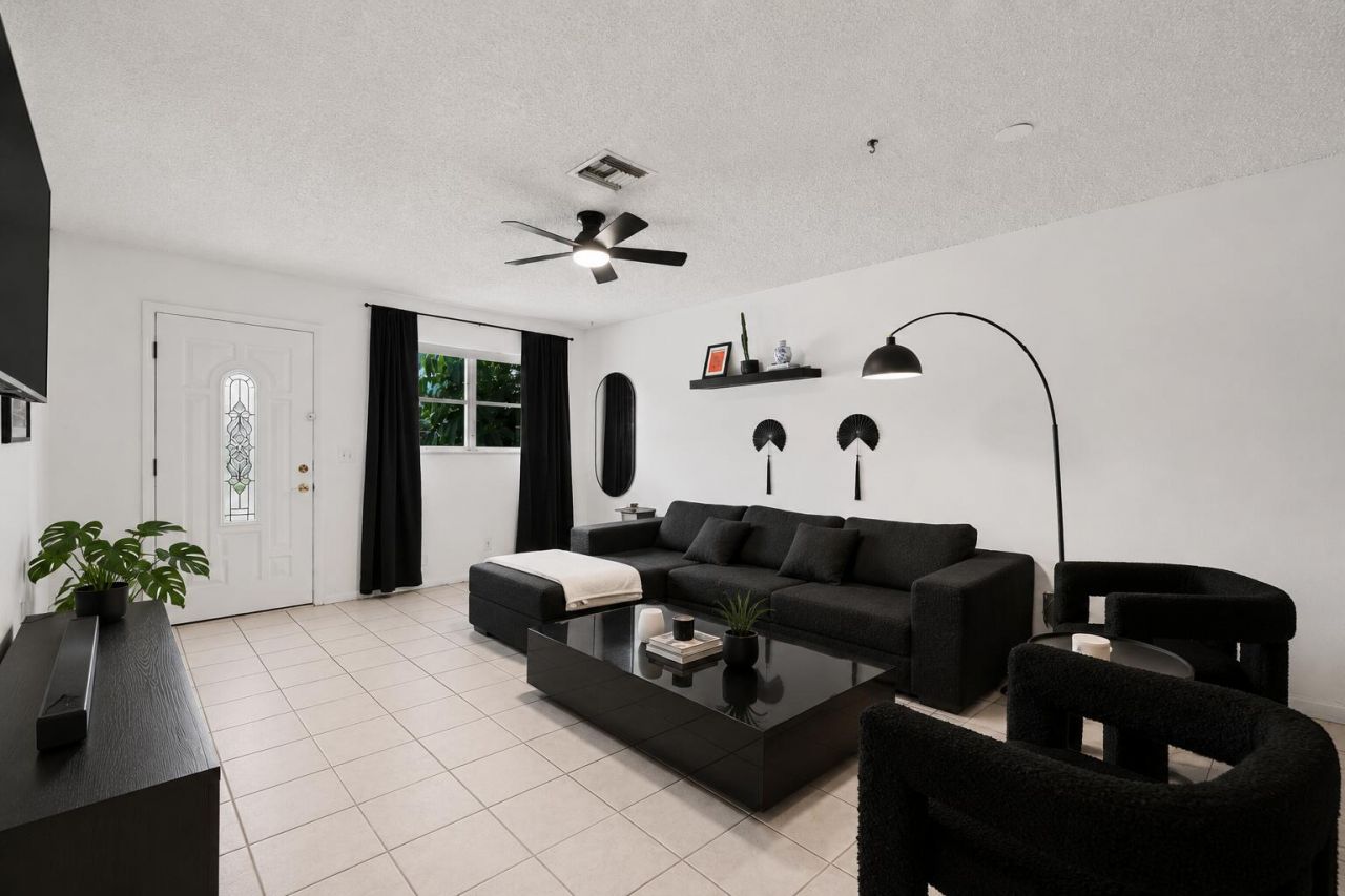 437 Fleming Avenue, Greenacres, FL 33463 Photo