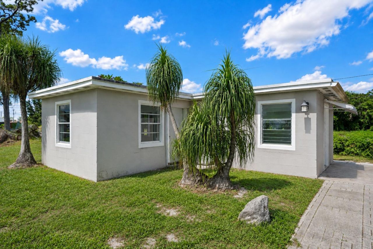 437 Fleming Avenue, Greenacres, FL 33463 Photo