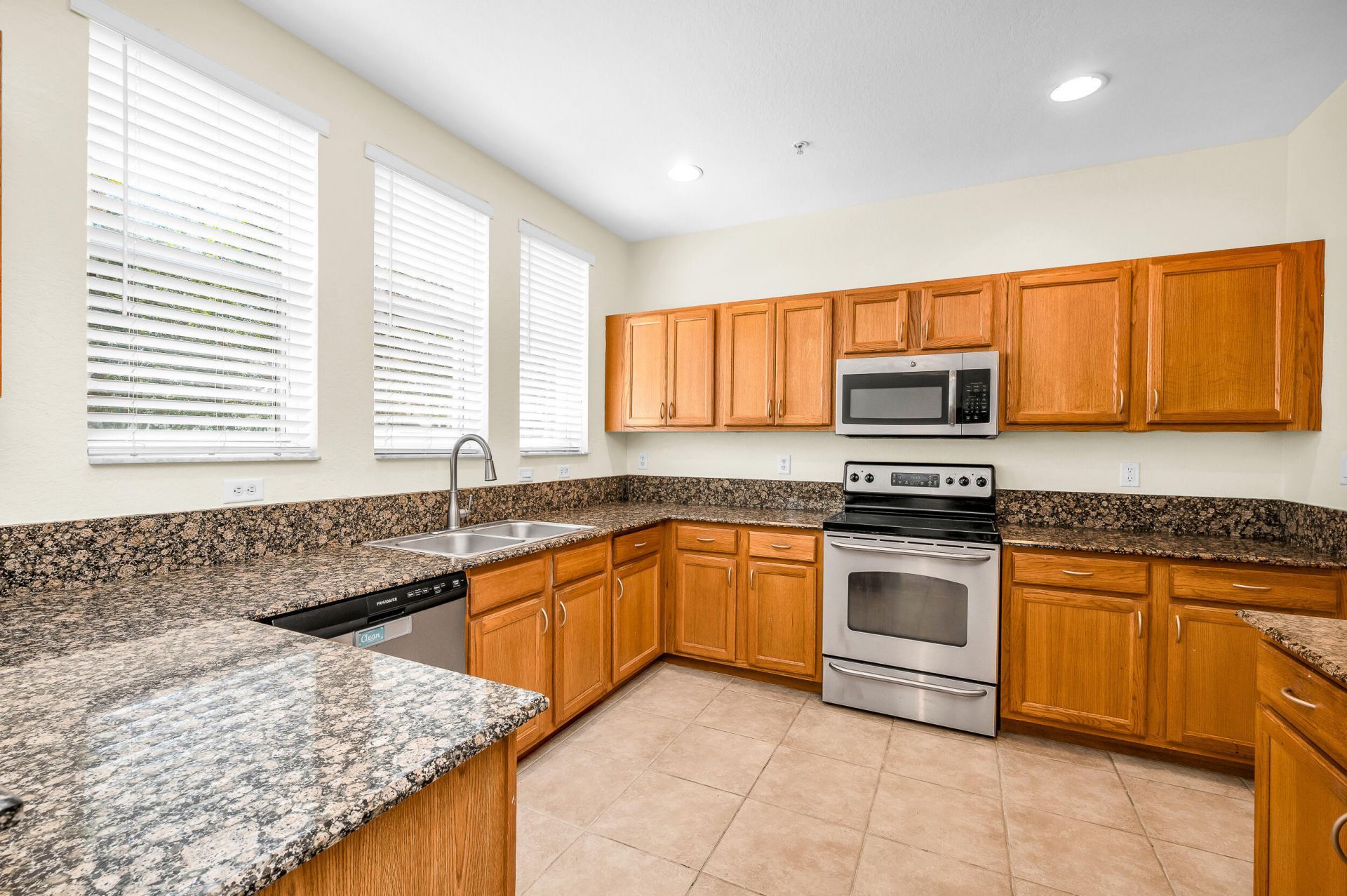 810 Marina Del Ray, Unit 6, West Palm Beach, FL 33401 Photo