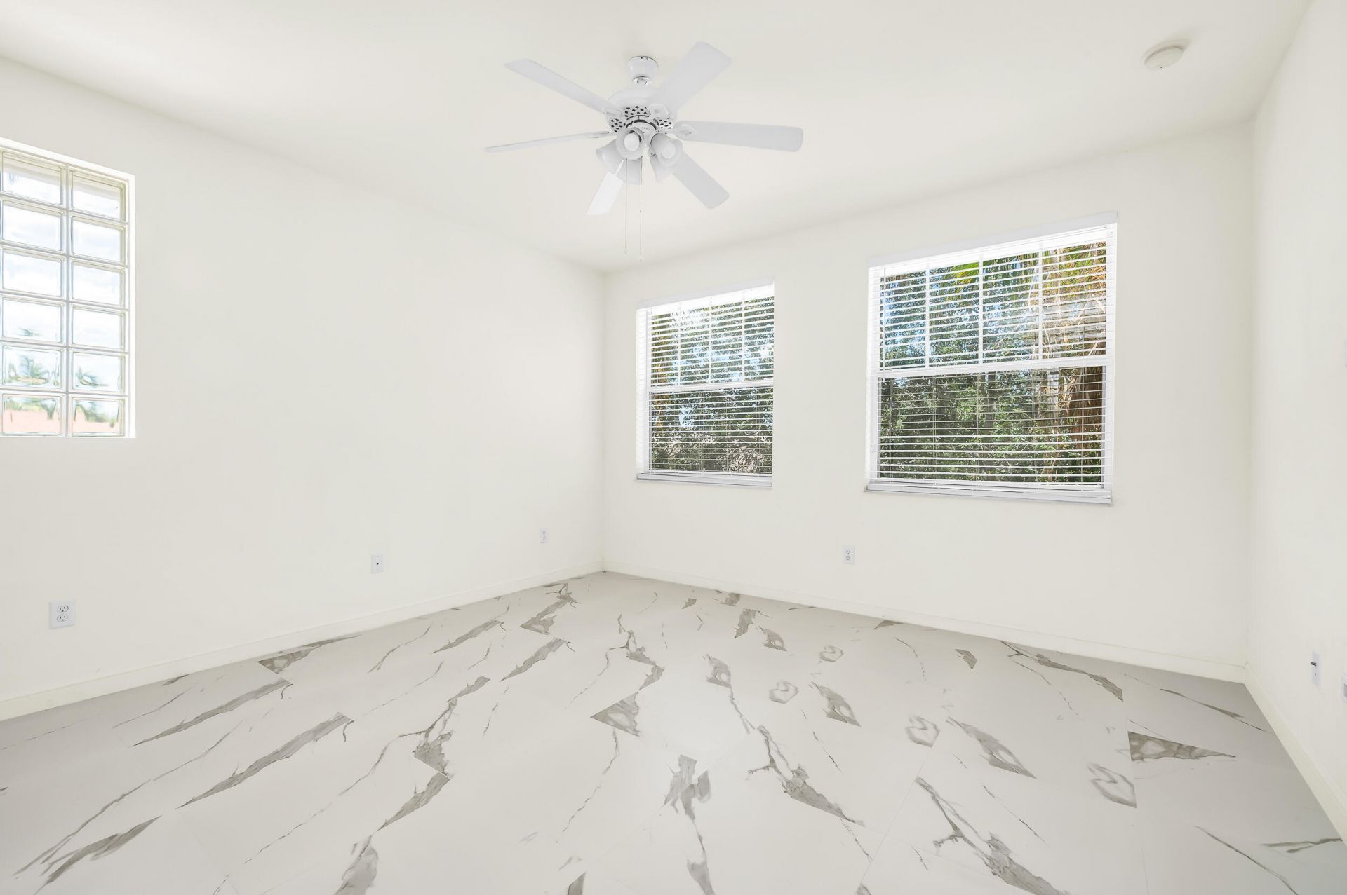 810 Marina Del Ray, Unit 6, West Palm Beach, FL 33401 Photo