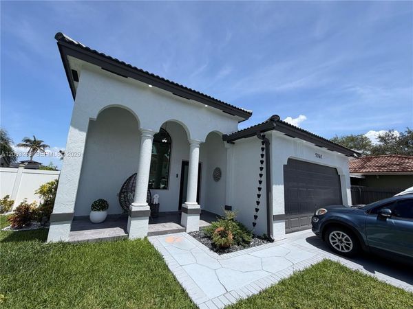 5765 SW 151st Ave , Miami, FL 33193