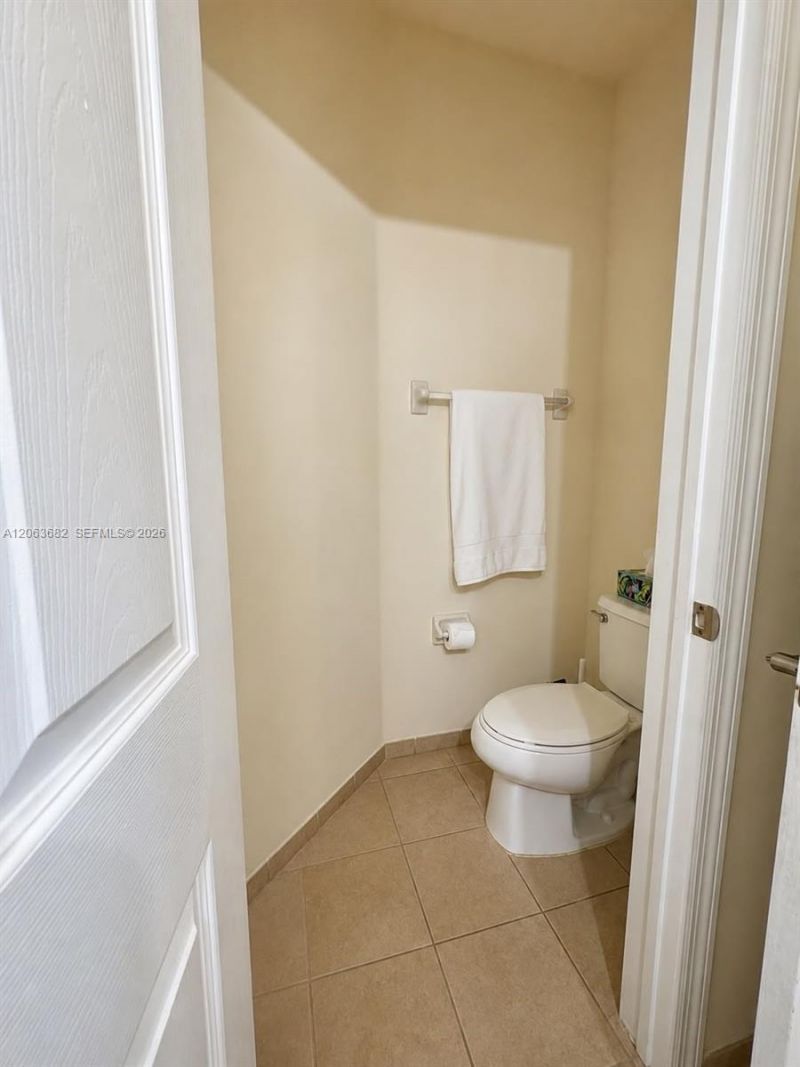 8620 NW 97th Ave, Unit 212, Doral, FL 33178 Photo