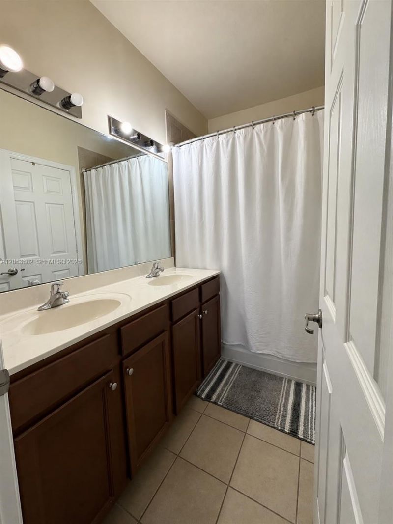 8620 NW 97th Ave, Unit 212, Doral, FL 33178 Photo