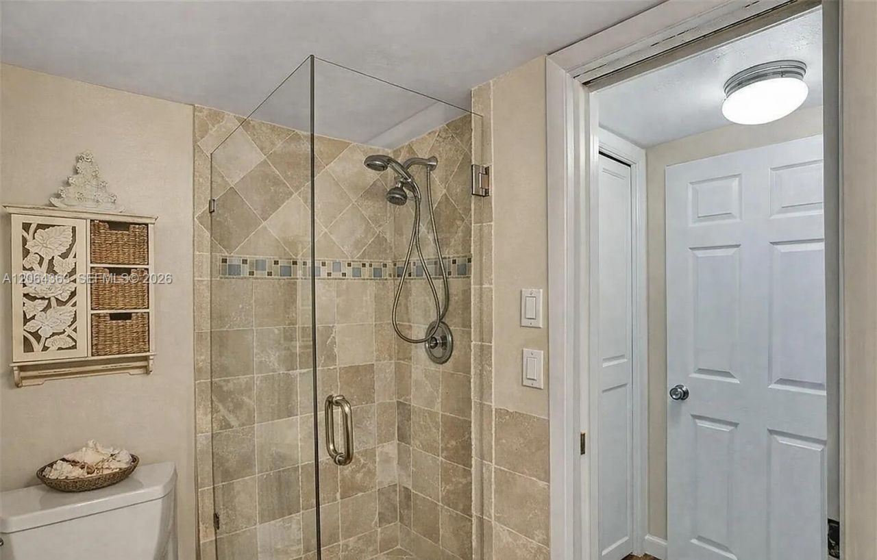 6060 S Falls Cir Dr , Unit 313, Lauderhill, FL 33319 Photo