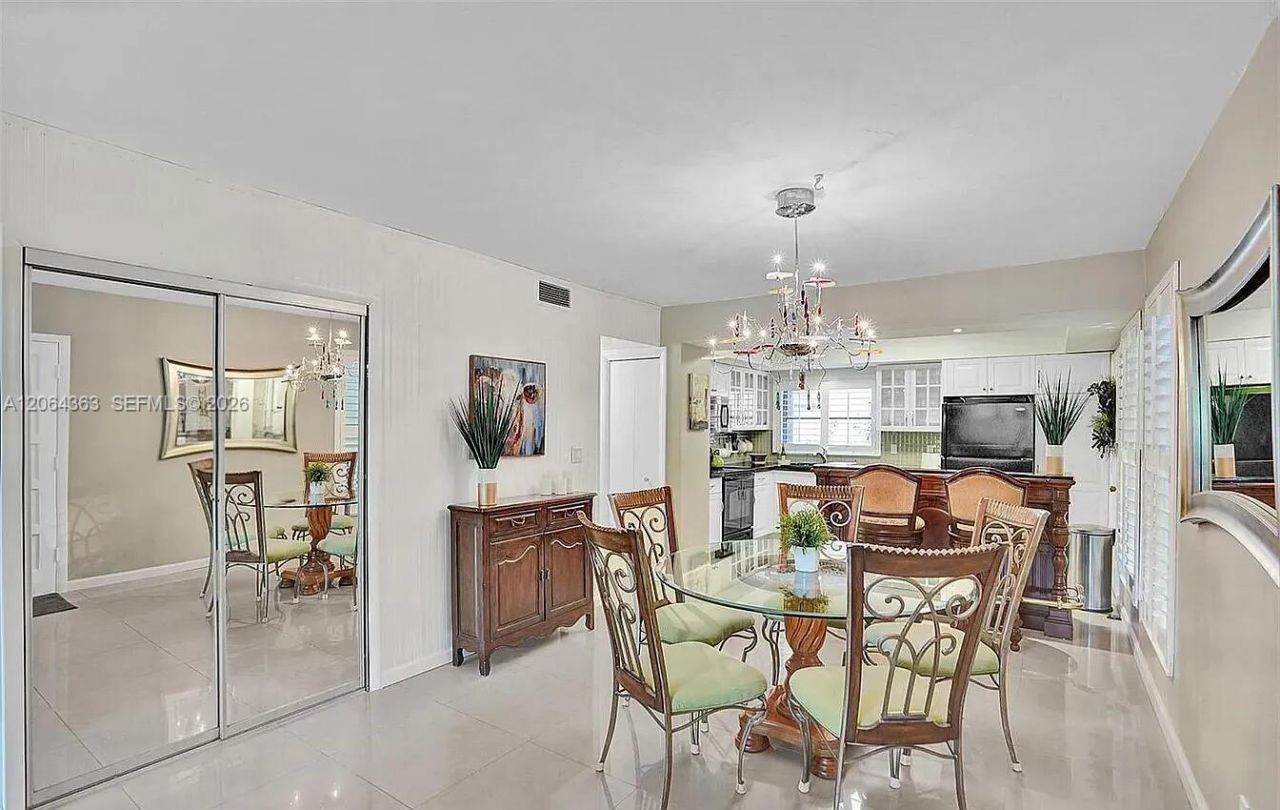 6060 S Falls Cir Dr , Unit 313, Lauderhill, FL 33319 Photo